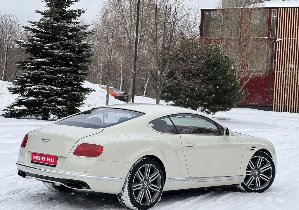 Bentley Continental GT II рестайлинг, 2017 год, 9 500 000 рублей, 3 фотография
