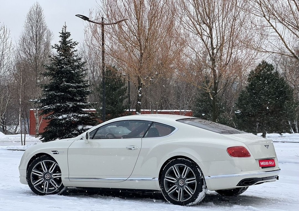 Bentley Continental GT II рестайлинг, 2017 год, 9 500 000 рублей, 10 фотография