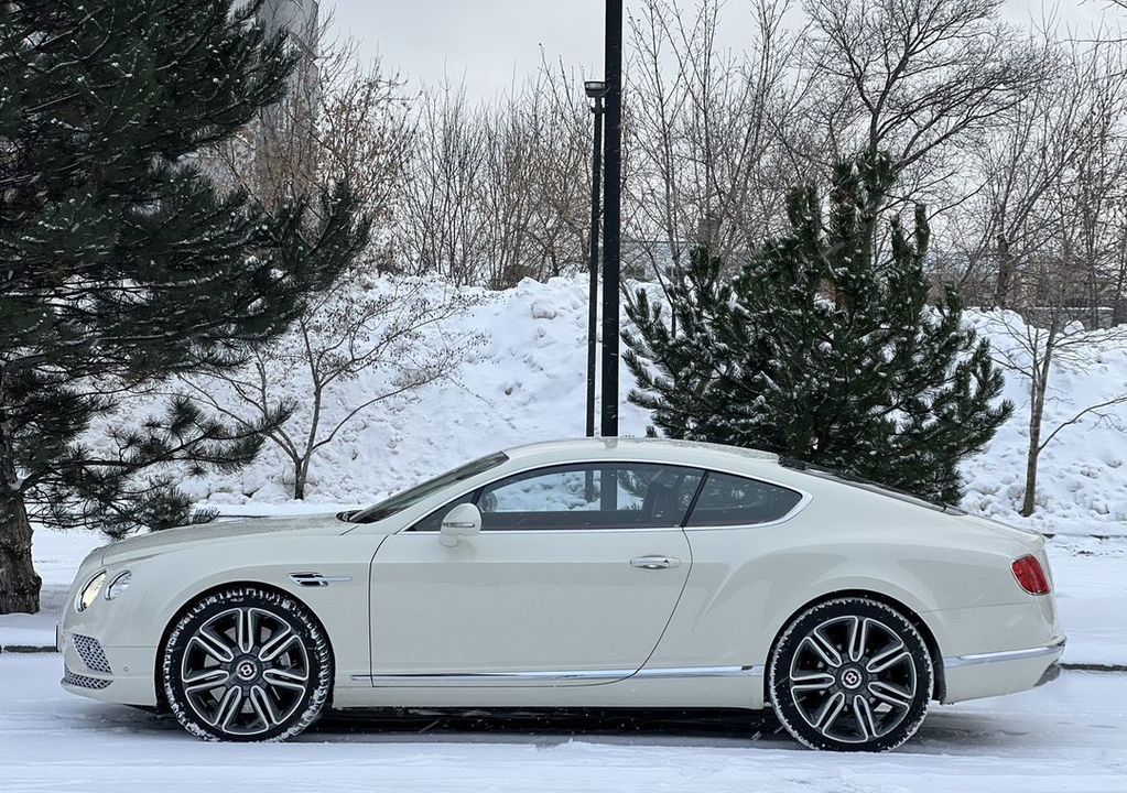 Bentley Continental GT II рестайлинг, 2017 год, 9 500 000 рублей, 20 фотография