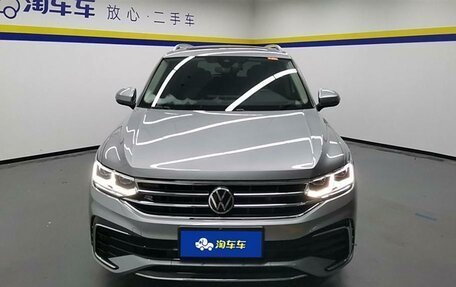 Volkswagen Tiguan II, 2022 год, 3 300 000 рублей, 13 фотография