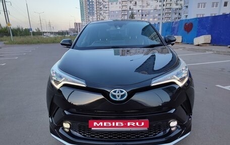 Toyota C-HR I рестайлинг, 2019 год, 2 400 000 рублей, 11 фотография