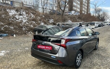 Toyota Prius IV XW50, 2019 год, 2 500 000 рублей, 32 фотография