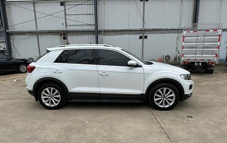 Volkswagen T-Roc I, 2021 год, 1 750 000 рублей, 9 фотография