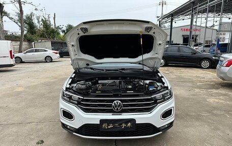 Volkswagen T-Roc I, 2021 год, 1 750 000 рублей, 12 фотография