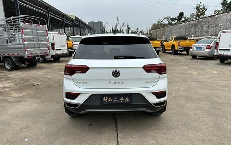 Volkswagen T-Roc I, 2021 год, 1 750 000 рублей, 15 фотография