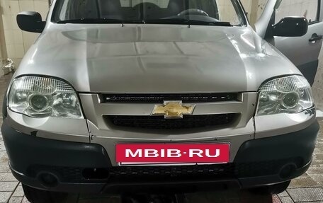 Chevrolet Niva I рестайлинг, 2010 год, 555 000 рублей, 4 фотография