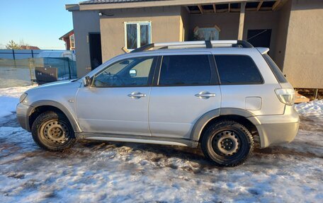 Mitsubishi Outlander III рестайлинг 3, 2005 год, 450 000 рублей, 9 фотография