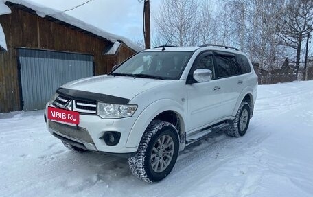 Mitsubishi Pajero Sport II рестайлинг, 2015 год, 2 050 000 рублей, 2 фотография