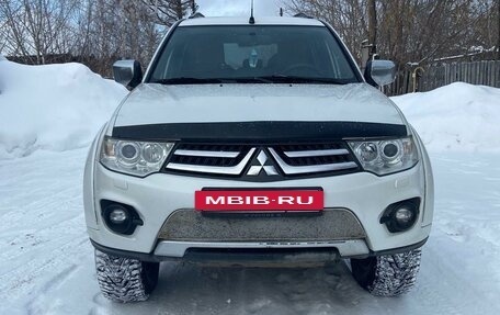 Mitsubishi Pajero Sport II рестайлинг, 2015 год, 2 050 000 рублей, 3 фотография