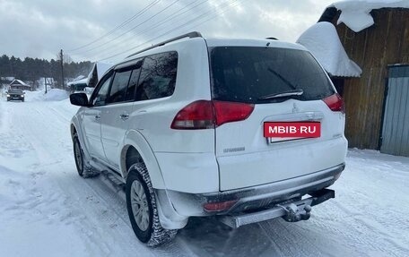 Mitsubishi Pajero Sport II рестайлинг, 2015 год, 2 050 000 рублей, 4 фотография