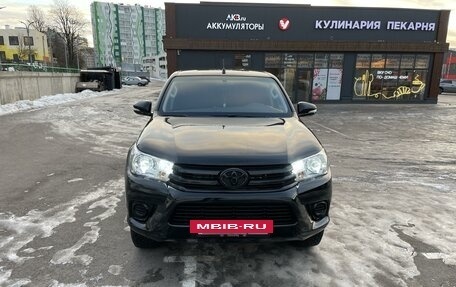 Toyota Hilux VIII, 2015 год, 3 300 000 рублей, 12 фотография