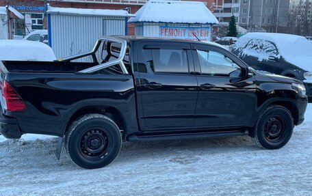 Toyota Hilux VIII, 2015 год, 3 300 000 рублей, 20 фотография