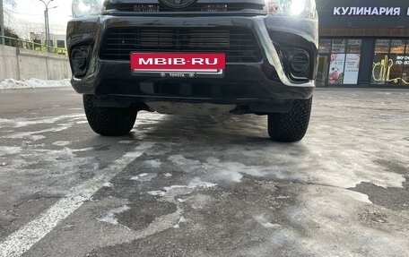 Toyota Hilux VIII, 2015 год, 3 300 000 рублей, 11 фотография