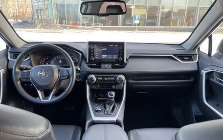 Toyota RAV4, 2020 год, 4 399 999 рублей, 21 фотография