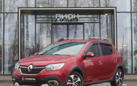 Renault Sandero II рестайлинг, 2019 год, 670 000 рублей, 1 фотография