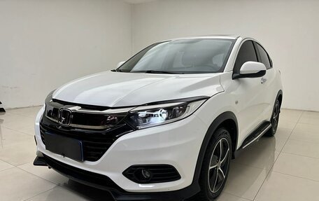 Honda Vezel, 2021 год, 1 700 000 рублей, 1 фотография