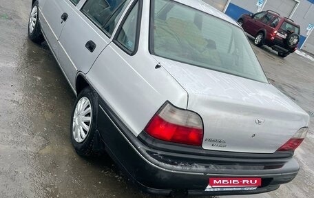 Daewoo Nexia I рестайлинг, 2001 год, 215 000 рублей, 3 фотография