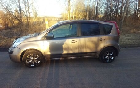 Nissan Note II рестайлинг, 2006 год, 450 000 рублей, 29 фотография