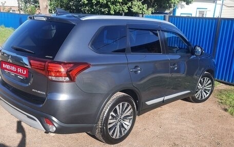 Mitsubishi Outlander III рестайлинг 3, 2019 год, 3 фотография