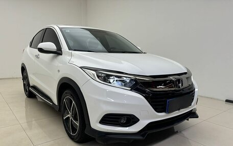 Honda Vezel, 2021 год, 1 700 000 рублей, 10 фотография