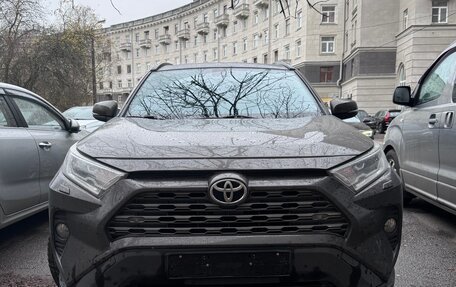 Toyota RAV4, 2021 год, 3 600 000 рублей, 1 фотография