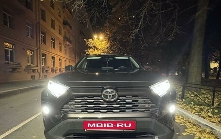 Toyota RAV4, 2021 год, 3 600 000 рублей, 12 фотография