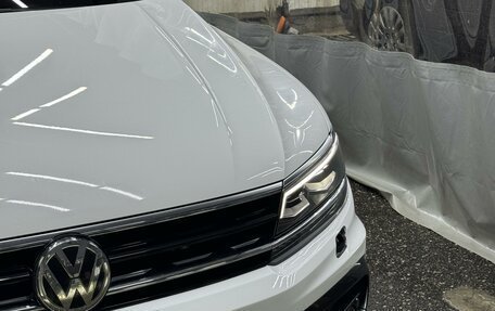 Volkswagen Tiguan II, 2020 год, 3 200 000 рублей, 3 фотография