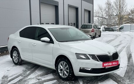 Skoda Octavia, 2018 год, 2 000 000 рублей, 3 фотография