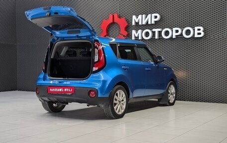 KIA Soul II рестайлинг, 2019 год, 1 800 000 рублей, 10 фотография