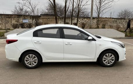 KIA Rio IV, 2017 год, 1 520 000 рублей, 3 фотография