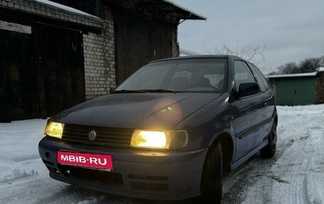 Volkswagen Polo III рестайлинг, 1997 год, 144 990 рублей, 1 фотография