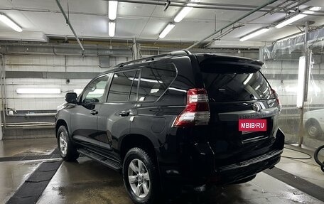 Toyota Land Cruiser Prado 150 рестайлинг 2, 2015 год, 3 600 000 рублей, 2 фотография