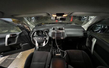 Toyota Land Cruiser Prado 150 рестайлинг 2, 2015 год, 3 600 000 рублей, 16 фотография