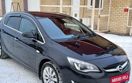 Opel Astra J, 2013 год, 890 000 рублей, 3 фотография