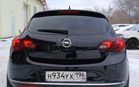 Opel Astra J, 2013 год, 890 000 рублей, 23 фотография