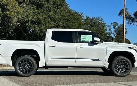 Toyota Tundra, 2025 год, 13 600 000 рублей, 2 фотография