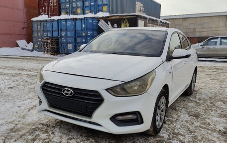 Hyundai Solaris II рестайлинг, 2018 год, 700 000 рублей, 1 фотография