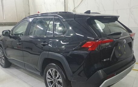 Toyota RAV4, 2024 год, 3 990 000 рублей, 4 фотография