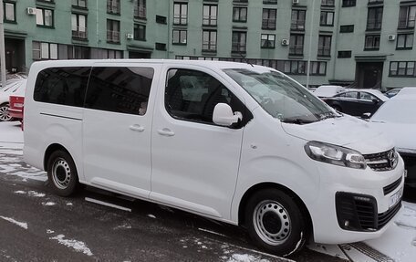 Opel Vivaro, 2021 год, 3 300 000 рублей, 2 фотография