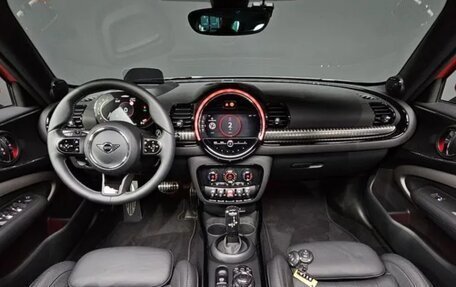 MINI Clubman, 2023 год, 4 200 000 рублей, 8 фотография