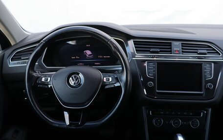 Volkswagen Tiguan II, 2017 год, 2 489 000 рублей, 14 фотография