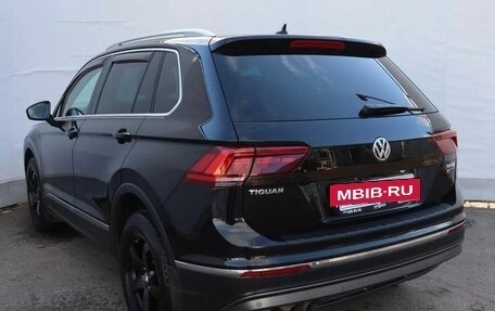 Volkswagen Tiguan II, 2017 год, 2 489 000 рублей, 6 фотография