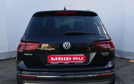 Volkswagen Tiguan II, 2017 год, 2 489 000 рублей, 5 фотография