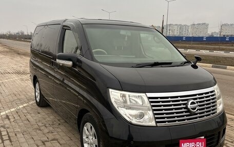 Nissan Elgrand III, 2008 год, 1 650 000 рублей, 2 фотография