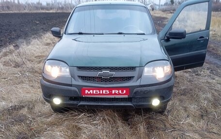 Chevrolet Niva I рестайлинг, 2004 год, 325 000 рублей, 11 фотография