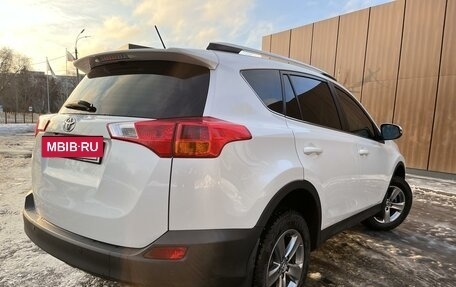 Toyota RAV4, 2015 год, 2 285 000 рублей, 9 фотография