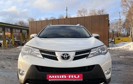 Toyota RAV4, 2015 год, 2 285 000 рублей, 7 фотография