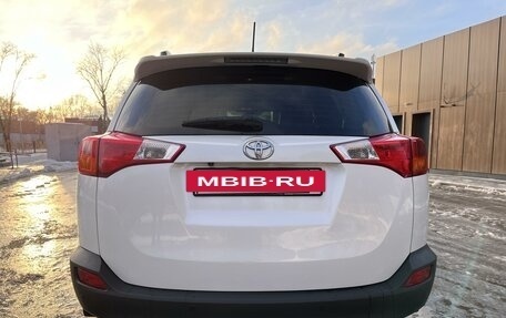 Toyota RAV4, 2015 год, 2 285 000 рублей, 8 фотография