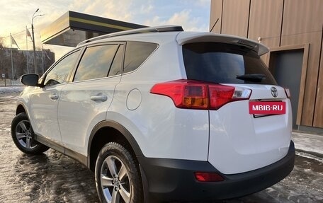 Toyota RAV4, 2015 год, 2 285 000 рублей, 13 фотография