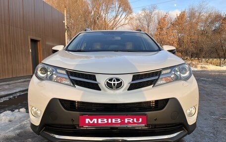 Toyota RAV4, 2015 год, 2 285 000 рублей, 21 фотография